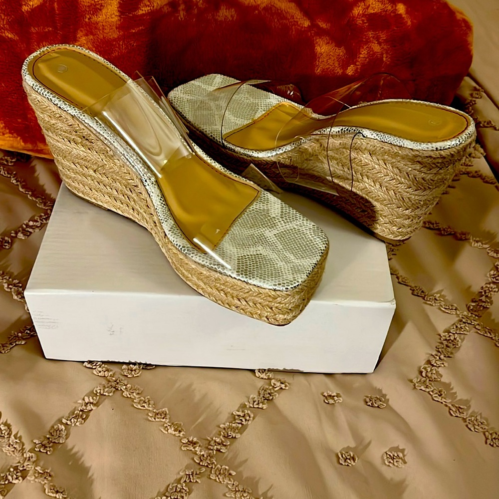 Women’s Wedge Sandals